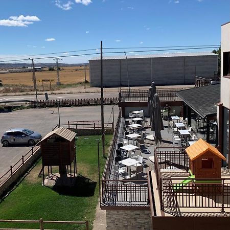 Hotel El Cobertizo Plasencia del Monte Eksteriør bilde